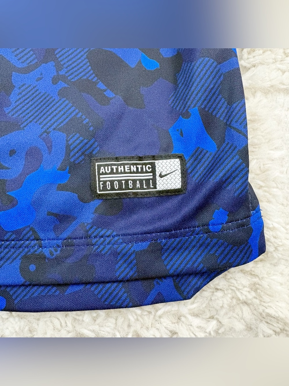 Nike Men’s 2018/19 Chelsea FC Dry Squad Short-Sleeve Training Jersey Medium - Picture 6 of 11